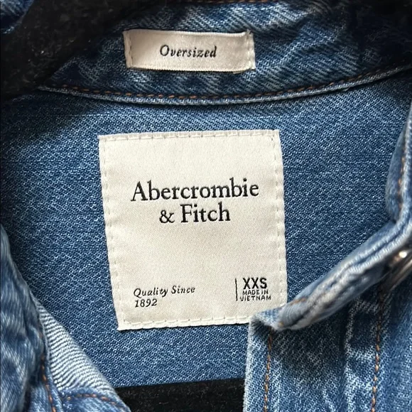 Abercrombie & Fitch Denim Button-Up Shirt - Picture 2 of 3